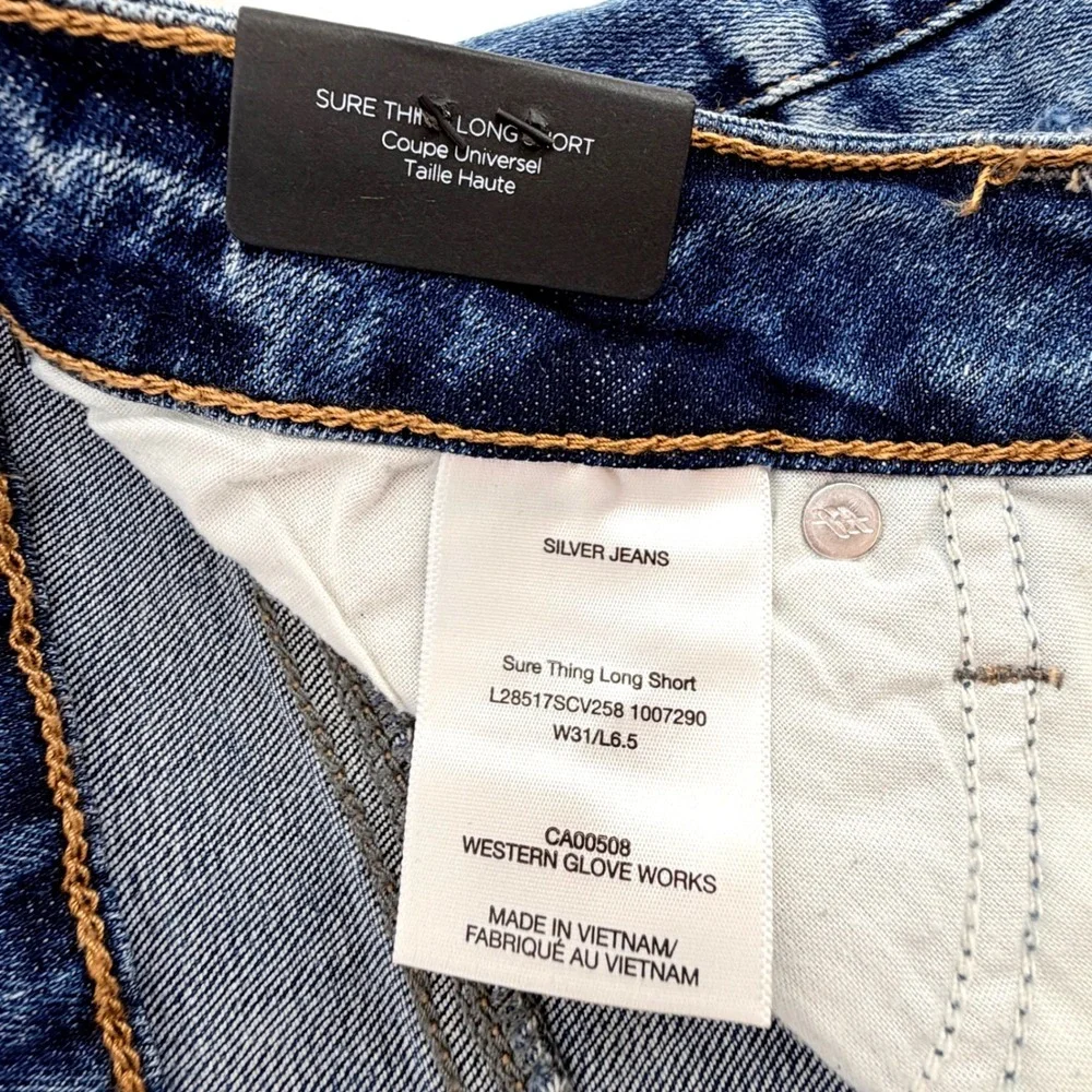 Silver Jeans Co Sure Thing Long Short Womens 31 Indigo NWT High Rise Distressed